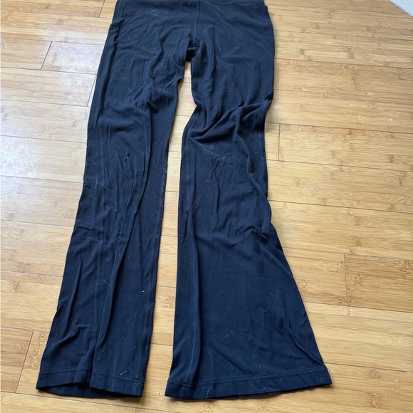 Women’s Lululemon Groove High-Rise Nulu Flared Pant Size 8 - Picture 3 of 6
